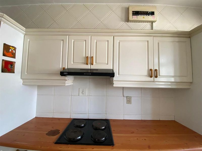 Apartment For Sale in Glenwood, Durban, KwaZulu Natal - Photo 3