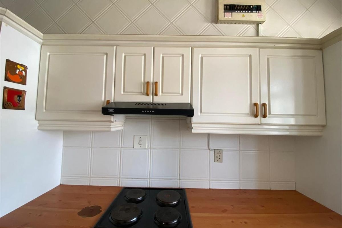 Apartment For Sale in Glenwood, Durban, KwaZulu Natal - Photo 3