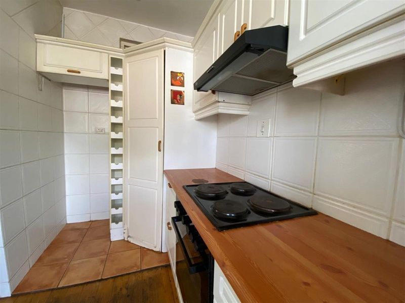 Apartment For Sale in Glenwood, Durban, KwaZulu Natal - Photo 5