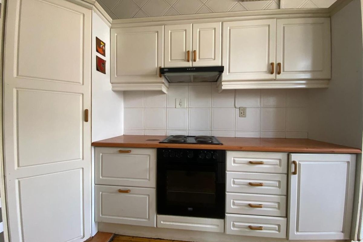 Apartment For Sale in Glenwood, Durban, KwaZulu Natal - Photo 2