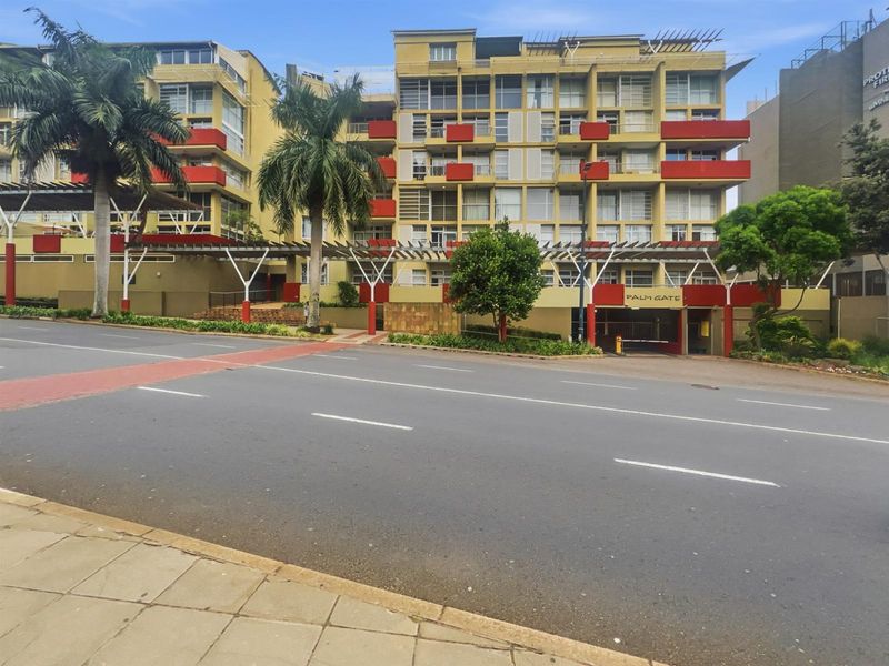 Newly Renovated 2 Bed Apartment For Sale in Umhlanga Ridge, Umhlanga, KwaZulu-Natal - Photo 3
