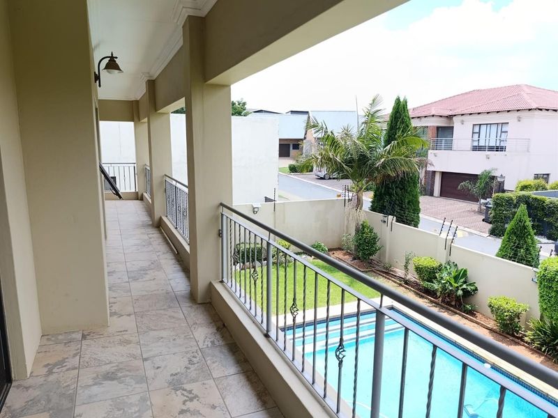 House For Sale in Diswilmar AH, Krugersdorp - Photo 2