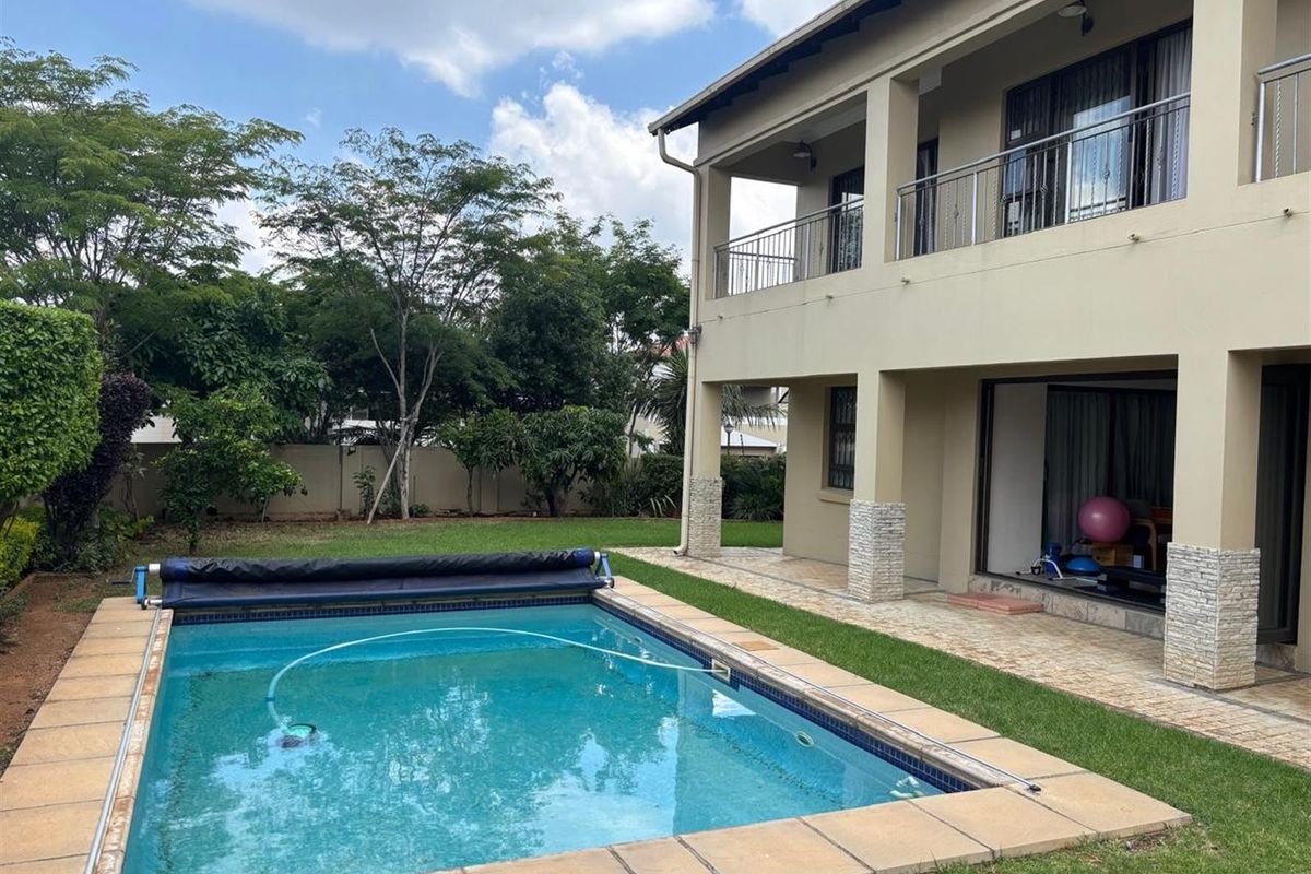 House For Sale in Diswilmar AH, Krugersdorp - Photo 2