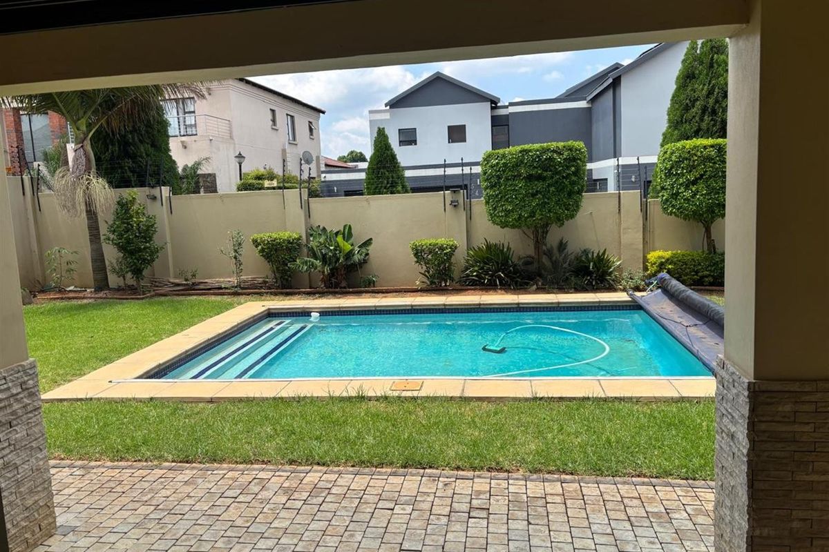 House For Sale in Diswilmar AH, Krugersdorp - Photo 3