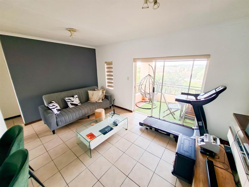 2 bedroom Apartment For Sale in Eco Park Estate, Centurion - Photo 2