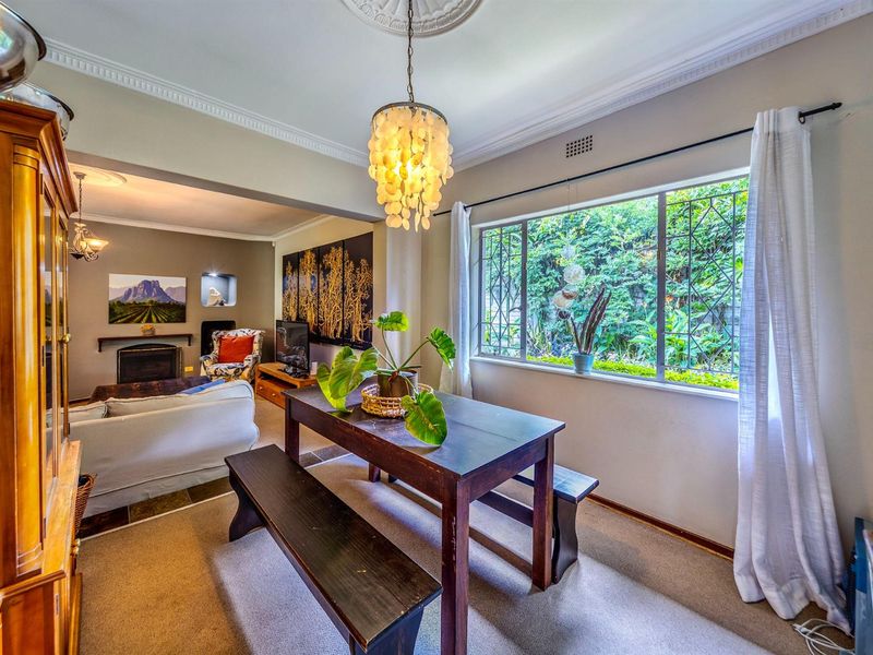 Beautiful Home With Gorgeous Established Garden - Photo 9