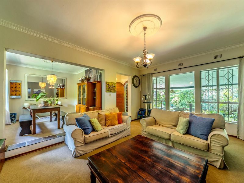 Beautiful Home With Gorgeous Established Garden - Photo 7