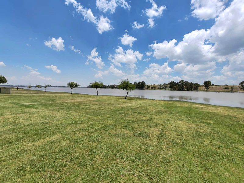 Stunning 7 Bedroom Family Home, Vaaldam, Free State - Photo 4