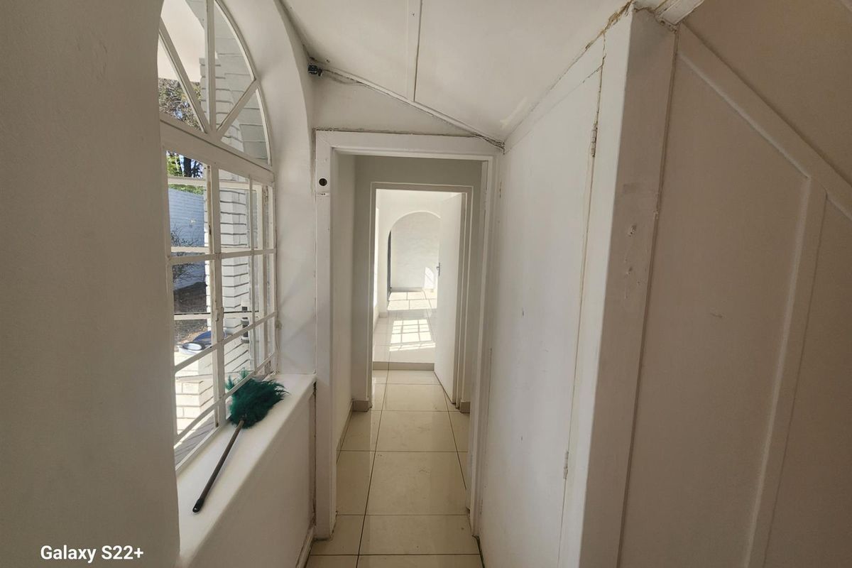 Beautiful Family Friendly Home In Bramley - Photo 3