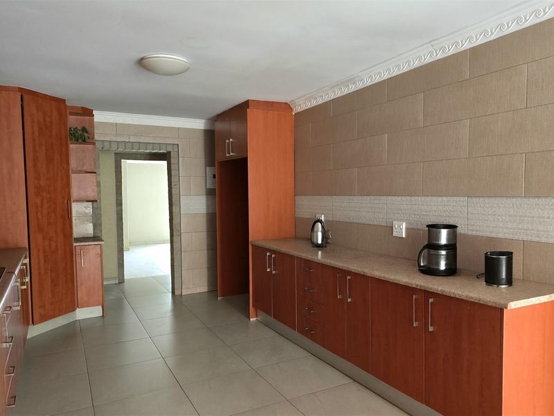 INTERESTED INVESTORS MIXED RESIDENTIAL ON A MASSIVE STAND HUGE HOUSE PLUS  7 UNIT A COMPLEX - Photo 6