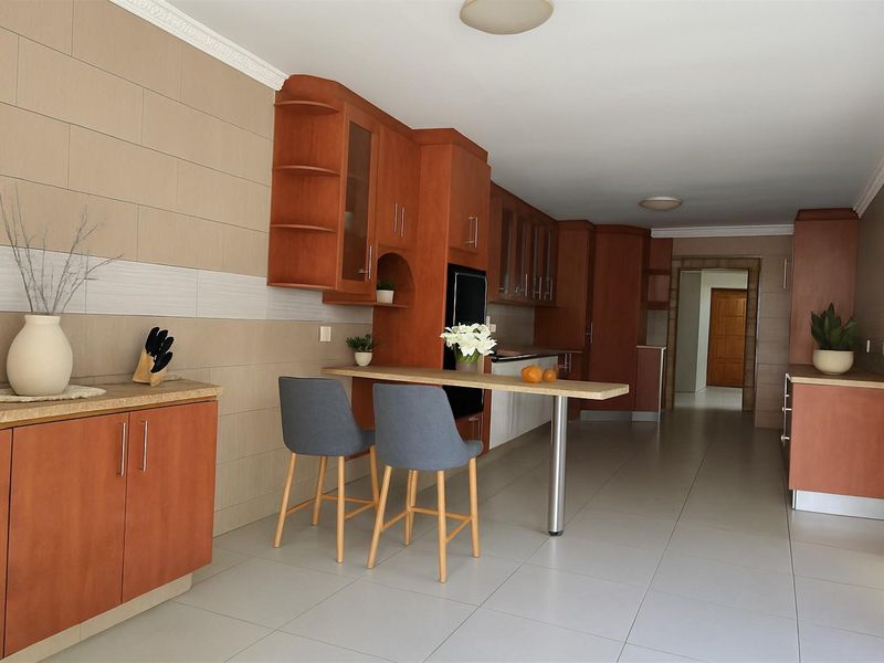 INTERESTED INVESTORS MIXED RESIDENTIAL ON A MASSIVE STAND HUGE HOUSE PLUS  7 UNIT A COMPLEX - Photo 4