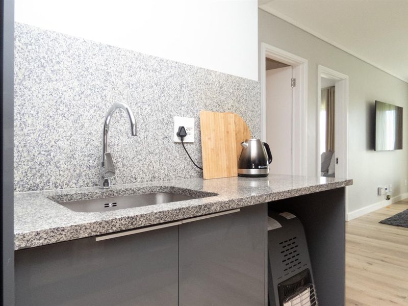 Secure Ground Floor Living in the Heart of Milnerton Rental Cape Town - Photo 5