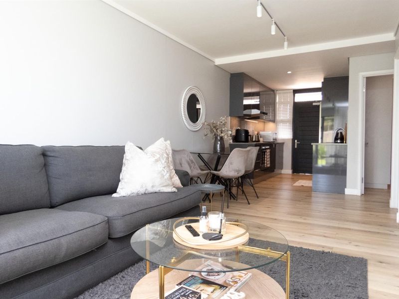 Secure Ground Floor Living in the Heart of Milnerton Rental Cape Town - Photo 2