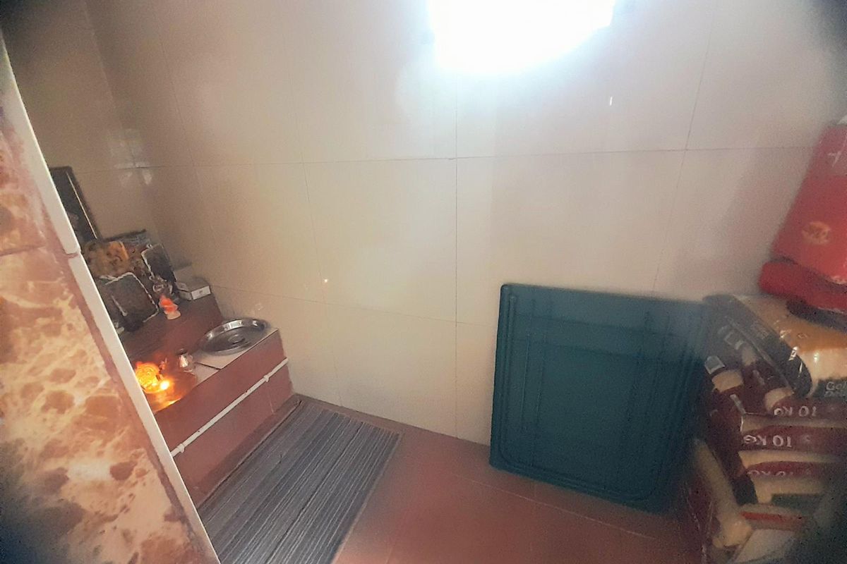 Extended House with 7 Bedrooms and 2 Outbuildings For Sale in Trenance Manor, Phoenix, KwaZulu Natal - Photo 5