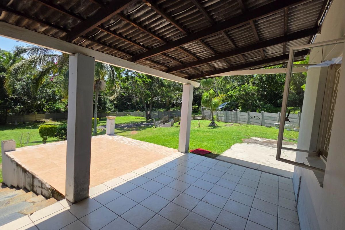 Four bedroom home for sale in Uvongo, Margate, KwaZulu Natal - Photo 2