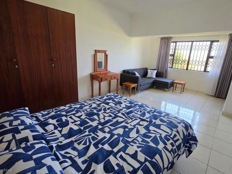 Lovely 2 bedroom, 1 bathroom apartment within walking distance of the beach! - Photo 10