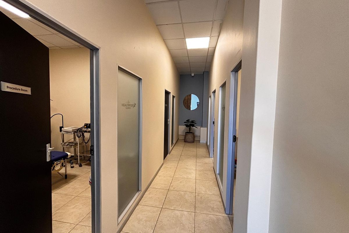 Helath/ medical Office To Rent in Milnerton - Photo 4