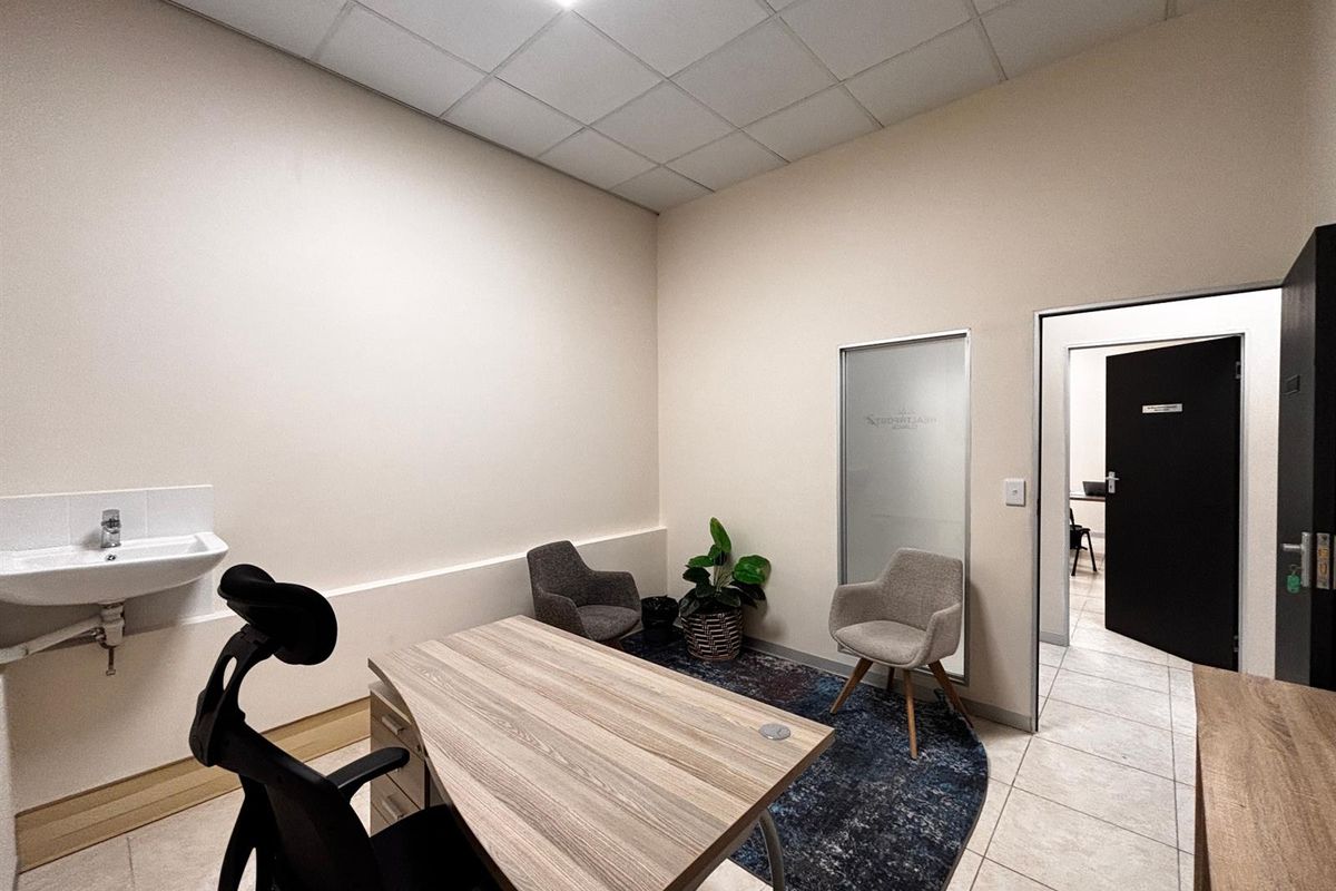 Helath/ medical Office To Rent in Milnerton - Photo 3