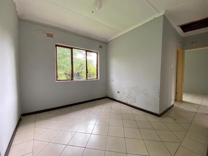 Reduced!!! House For Sale in Kwandengezi, Pinetown, KwaZulu Natal - Photo 4
