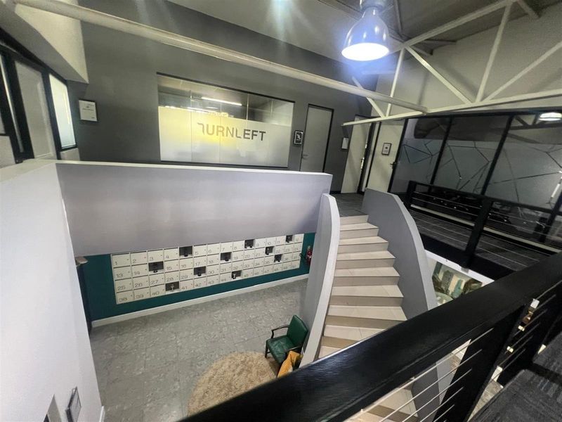 Fully Furnished Office To Rent in Kyalami AH, Midrand - Photo 2