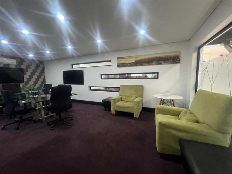 Fully Furnished Office To Rent in Kyalami AH, Midrand - Photo 4