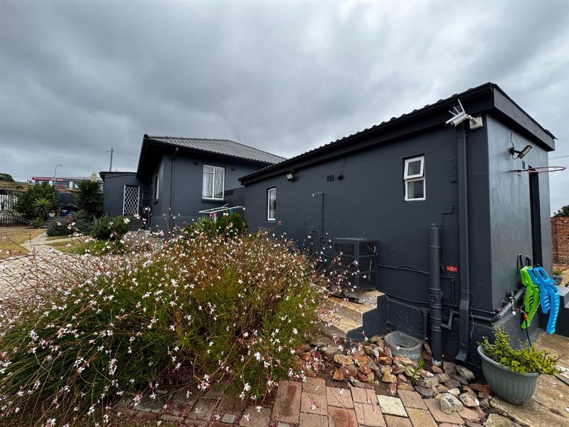 House For Sale in Mossel Bay Central, Mossel Bay - Photo 5