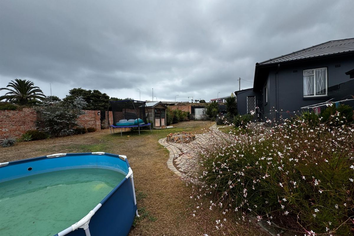 House For Sale in Mossel Bay Central, Mossel Bay - Photo 4