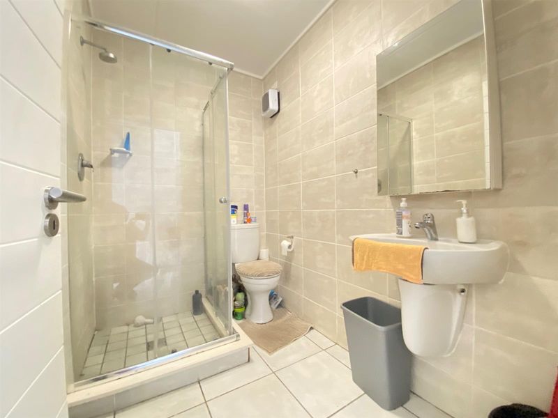 Apartment For Sale in Linbro Park, Sandton - Photo 10