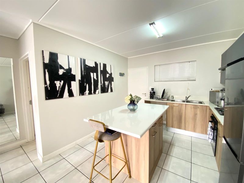 Apartment For Sale in Linbro Park, Sandton - Photo 2