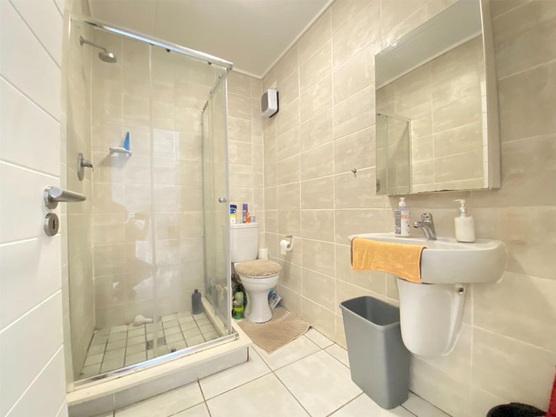 Apartment For Sale in Linbro Park, Sandton - Photo 9