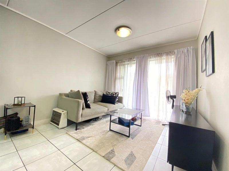 Apartment For Sale in Linbro Park, Sandton - Photo 6