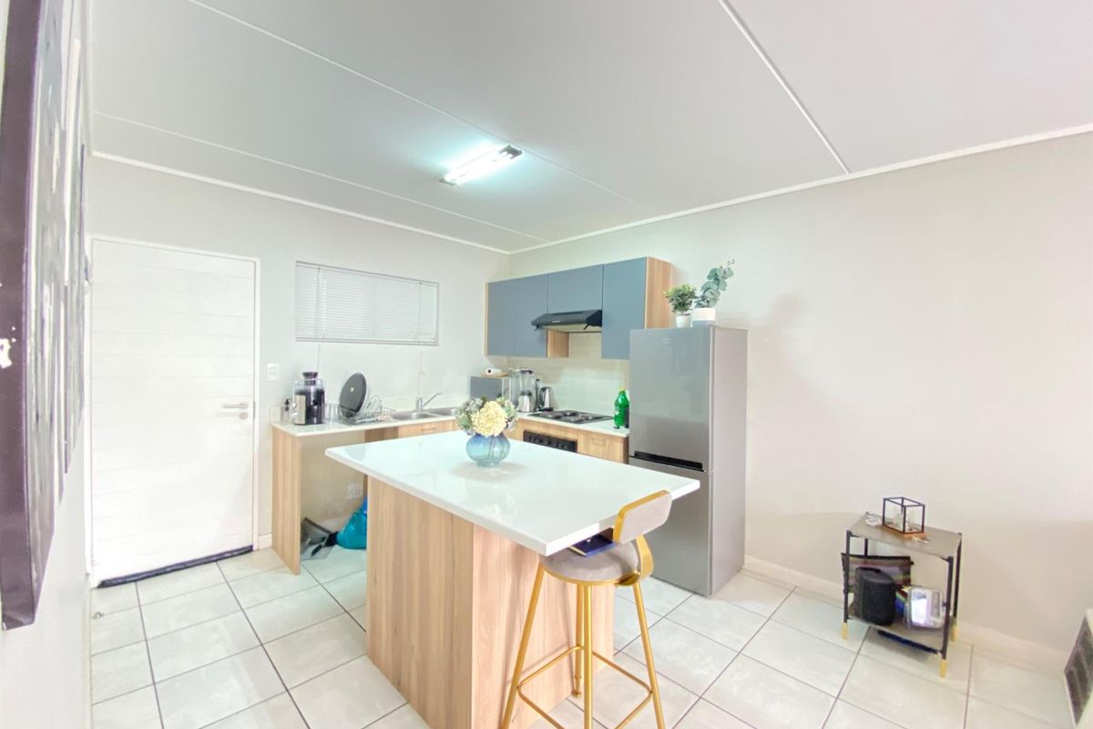 Apartment For Sale in Linbro Park, Sandton - Photo 3