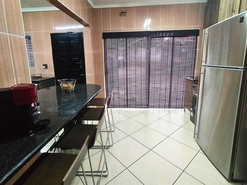 Family Home For Sale in Florida Lake, Roodepoort - Photo 8