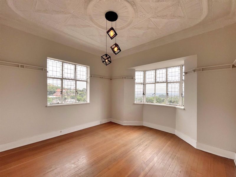 Penthouse apartment in Heritage building - Photo 10