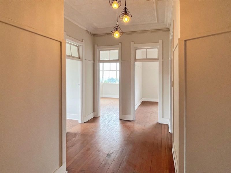 Penthouse apartment in Heritage building - Photo 3