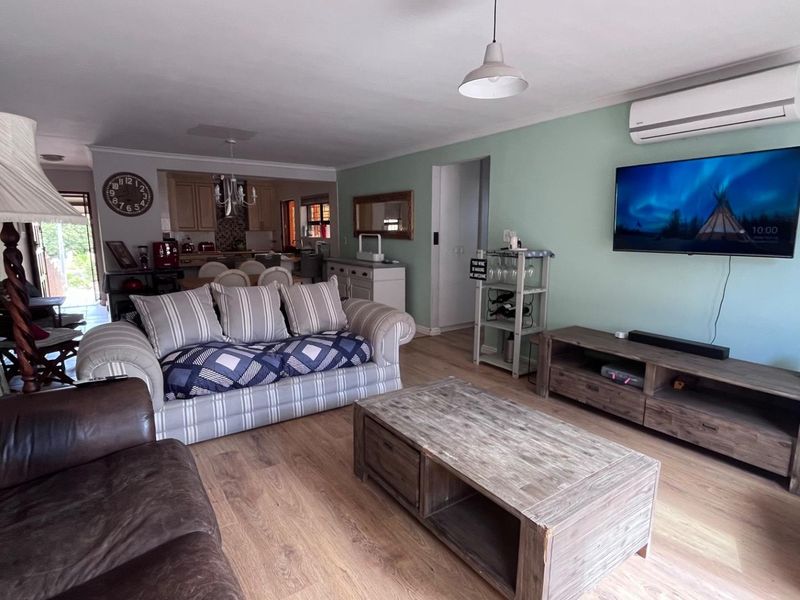 Priced to Sell! Neat 3-Bedroom Townhouse in Quiet Cul-de-Sac - Sonstraal Heights - Photo 1