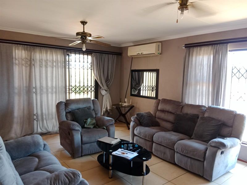 House For Sale in Newlands West, KwaZulu Natal - Photo 6