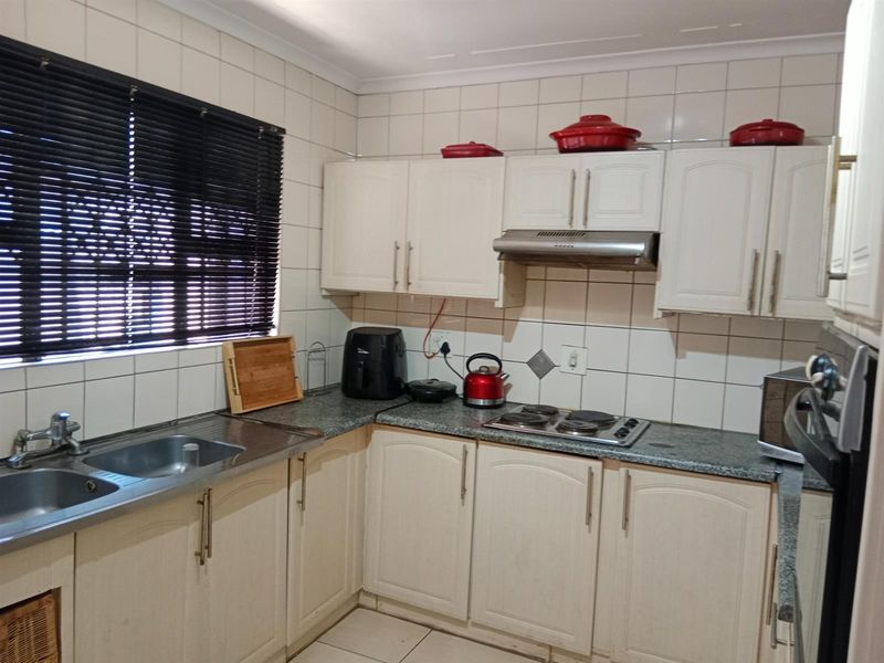 House For Sale in Newlands West, KwaZulu Natal - Photo 9