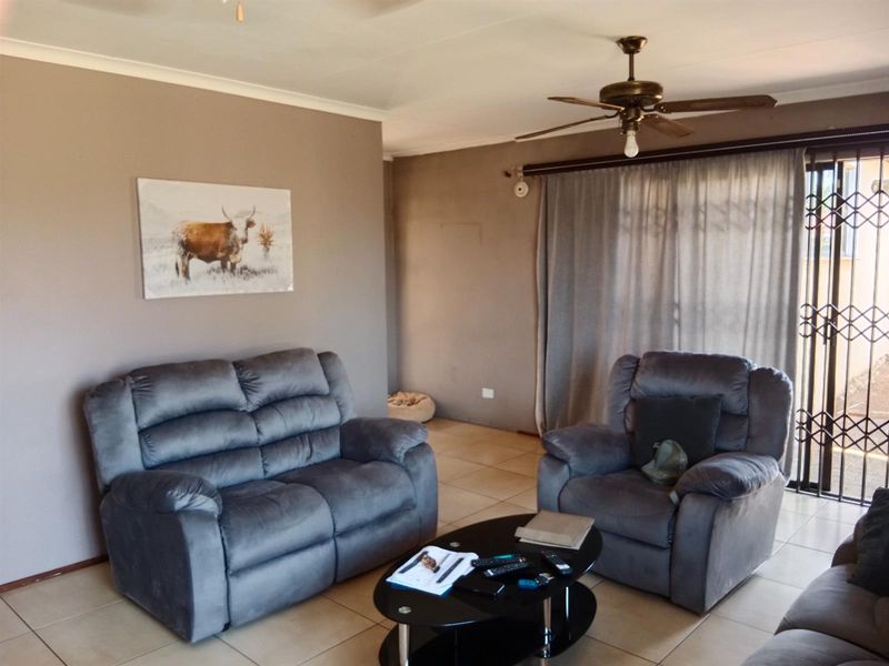 House For Sale in Newlands West, KwaZulu Natal - Photo 4