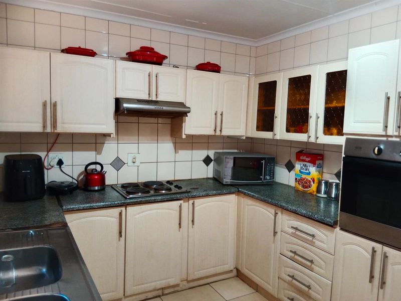 House For Sale in Newlands West, KwaZulu Natal - Photo 10