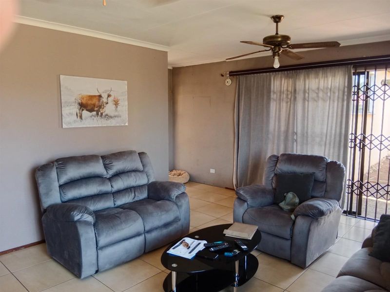 House For Sale in Newlands West, KwaZulu Natal - Photo 5