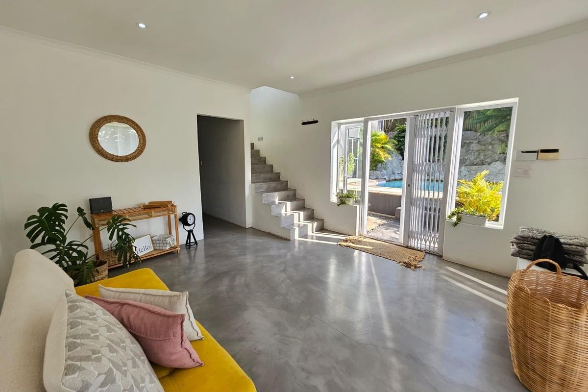 Stunning Multi-Level 4-Bedroom Home with Harbour Views - Upper Glenwood For Sale - Photo 2