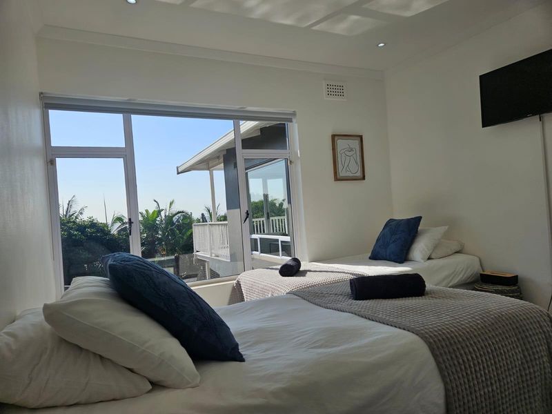 Stunning Multi-Level 4-Bedroom Home with Harbour Views - Upper Glenwood For Sale - Photo 6