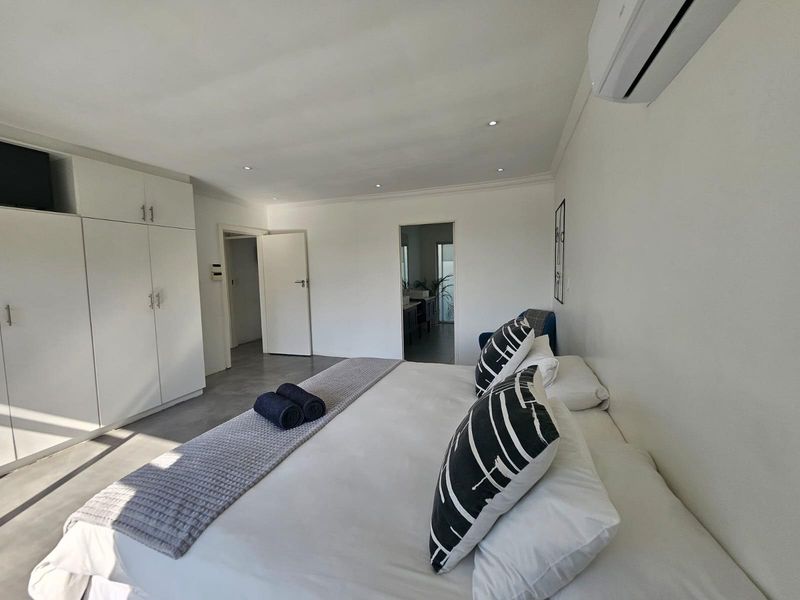 Stunning Multi-Level 4-Bedroom Home with Harbour Views - Upper Glenwood For Sale - Photo 7