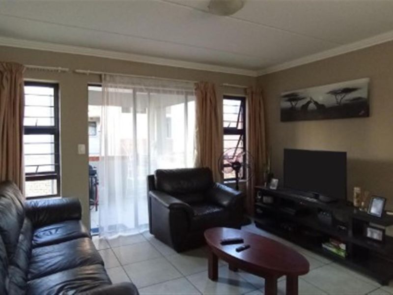 2 Bed Apartment For Sale in Amberfield, Centurion - Photo 7