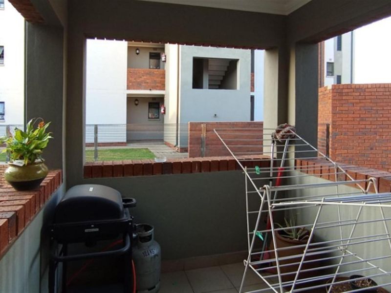 2 Bed Apartment For Sale in Amberfield, Centurion - Photo 8