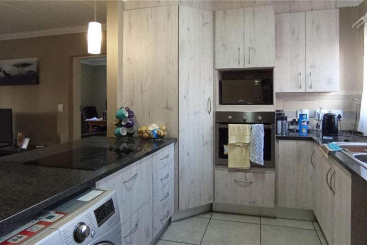 2 Bed Apartment For Sale in Amberfield, Centurion - Photo 2