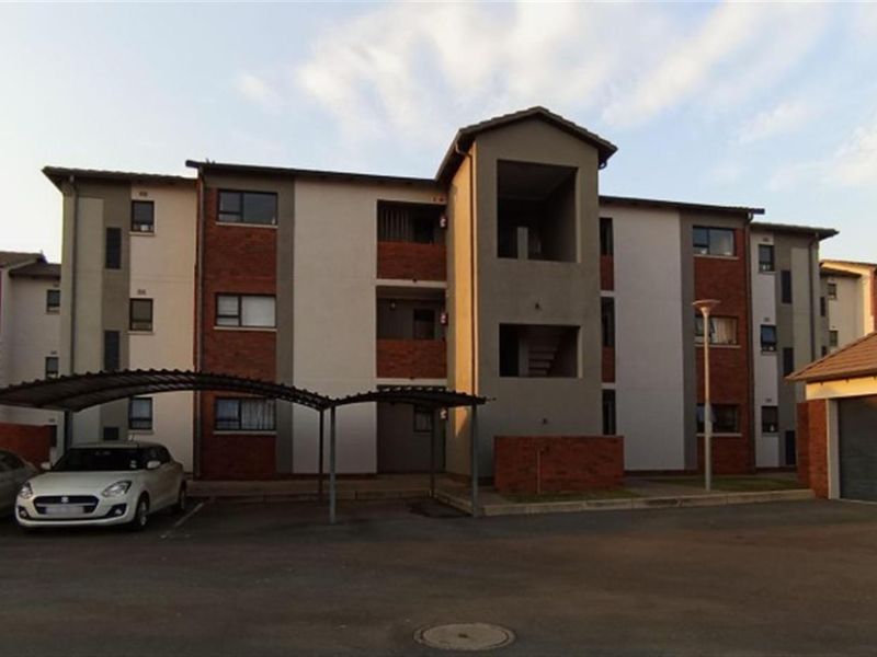 2 Bed Apartment For Sale in Amberfield, Centurion - Photo 5