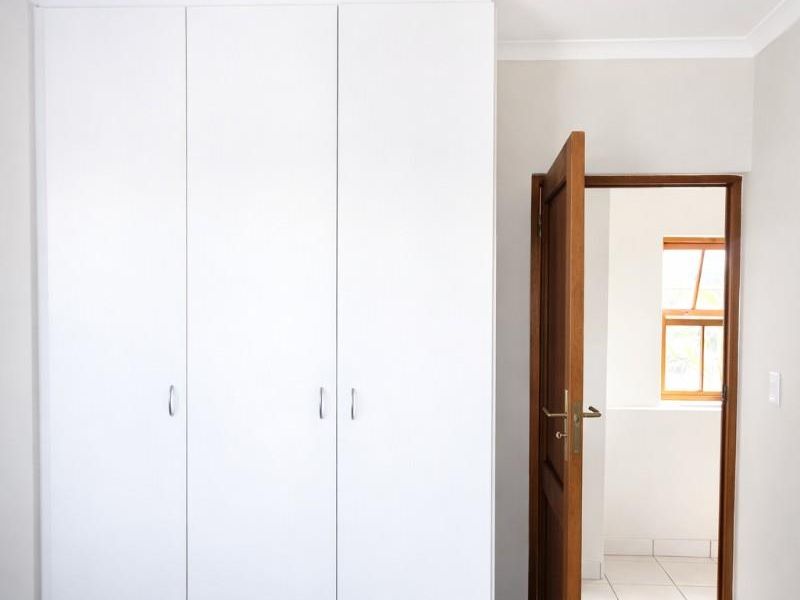 Secure 2-Bedroom Duplex Townhouse in Central Wellington - Photo 8