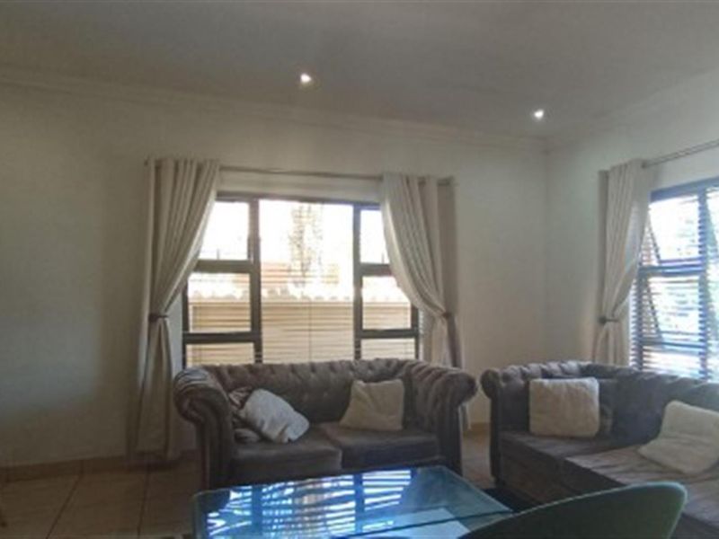 4 Bed House For Sale in Amberfield Valley, Centurion - Photo 6